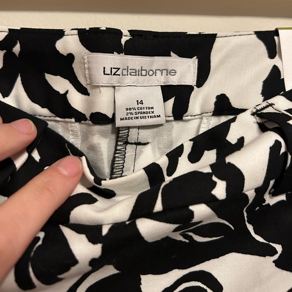 NWT Women’s black and white Liz Claiborne Ankle Pant - Picture 5 of 7